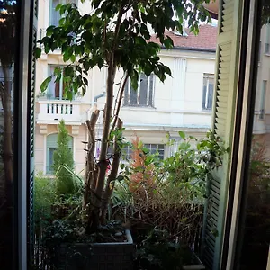 *** Hotel Arome Francia