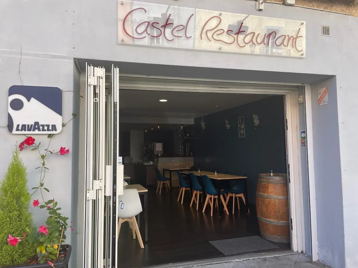 Logis Hotel Castel De Mirambel Lourdes